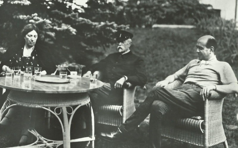 T. G. Masaryk s Dr. Alicí Masarykovou a Janem Masarykem 1/1 T. G. Masaryk s Dr. Alicí Masarykovou a Janem Masarykem